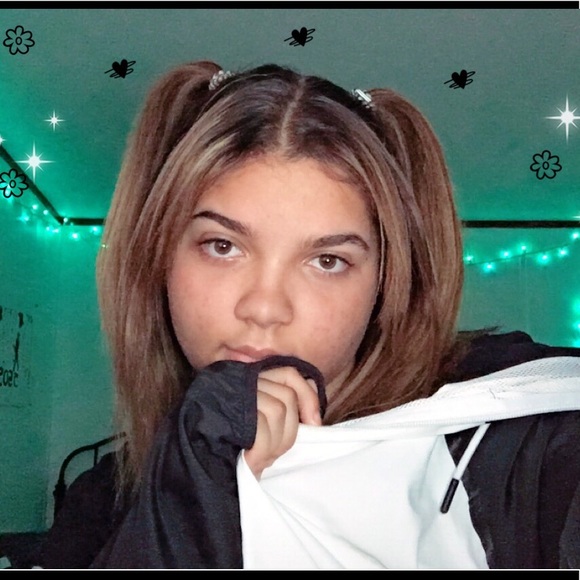 Profile Picture of Bree Jenkins (@breejenkins68) on Poshmark