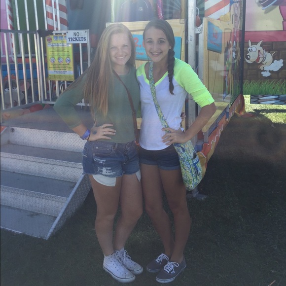 Profile Picture of Camdyn Vollmer (@camdynn26) on Poshmark