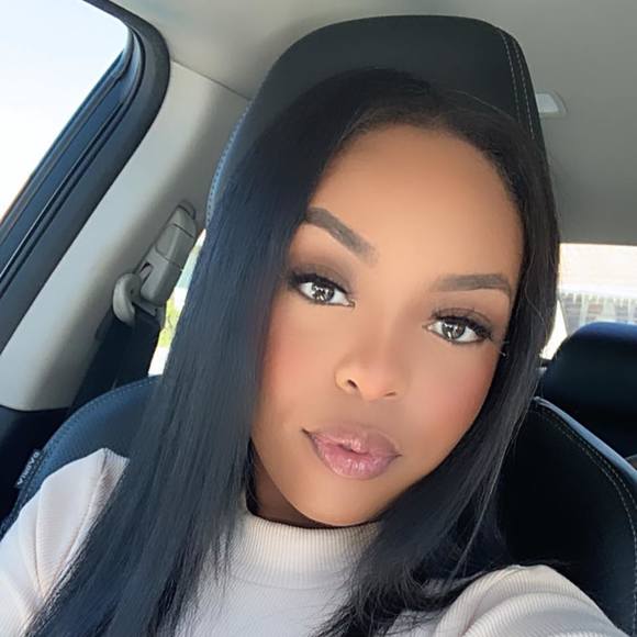 Profile Picture of Aleiyah Blackshear (@leiyahb1994) on Poshmark