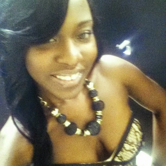 Profile Picture of Aja Thompson (@ajalt90) on Poshmark