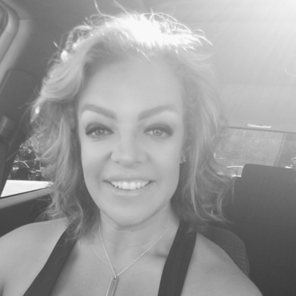 Profile Picture of Johnna Malsch (@jmalsch3) on Poshmark