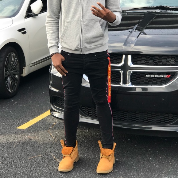 Profile Picture of Artin Jones (@yksteexy) on Poshmark