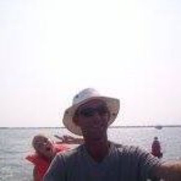 Profile Picture of Cary Devole (@carydevole) on Poshmark