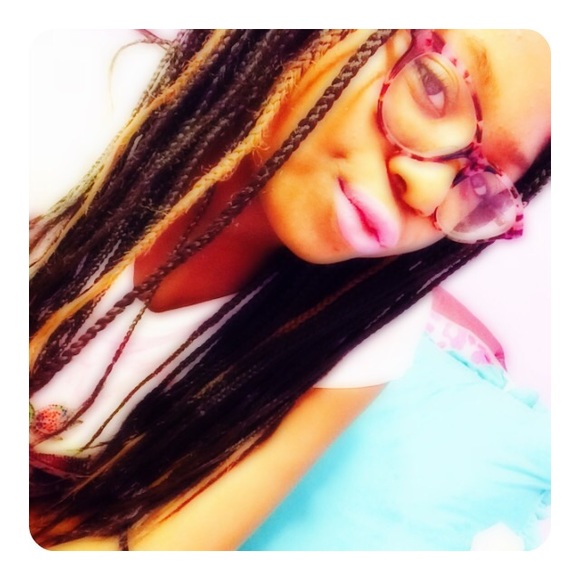 Profile Picture of Journei Samuels (@xxjourneixx) on Poshmark