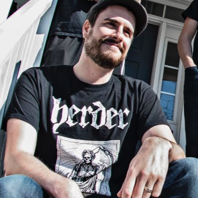 Profile Picture of Stephen Juliano (@julianominis) on Twitter