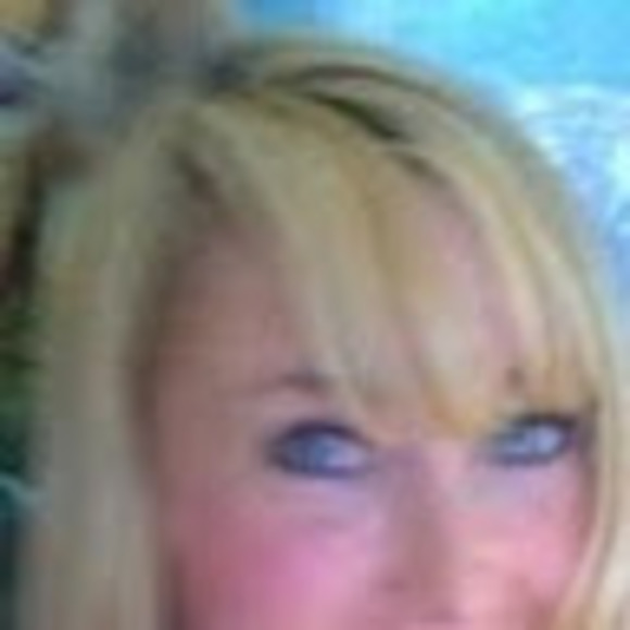 Profile Picture of Mary beth Rynne (@mbzaxcess) on Poshmark