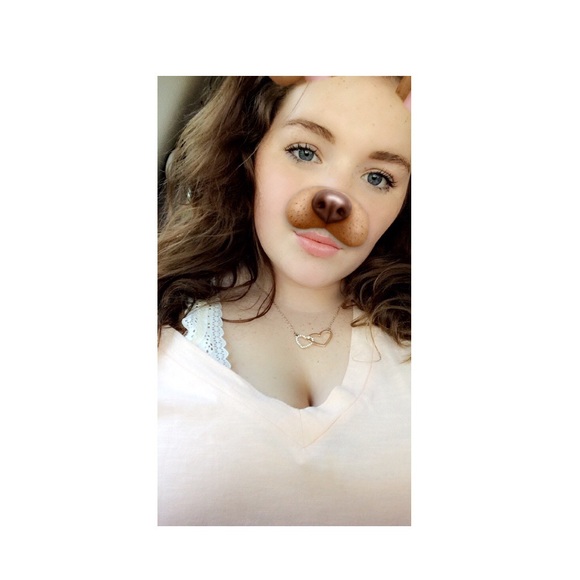 Profile Picture of Calee Ryan (@calcal99) on Poshmark