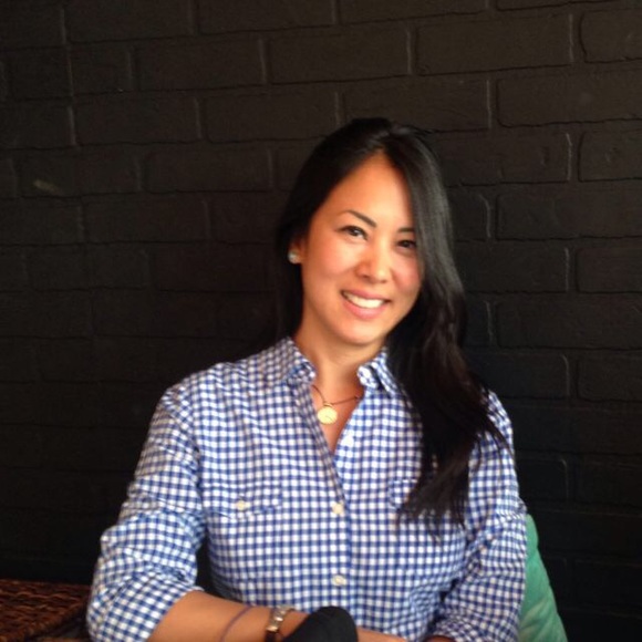 Profile Picture of Mayling Lima (@shinita36) on Poshmark