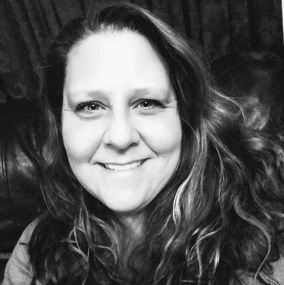 Profile Picture of Sonia Aswell (@soniannette1inn) on Poshmark