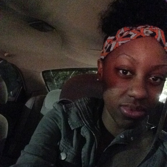 Profile Picture of Taylor Robinson (@taylorrobin8) on Poshmark