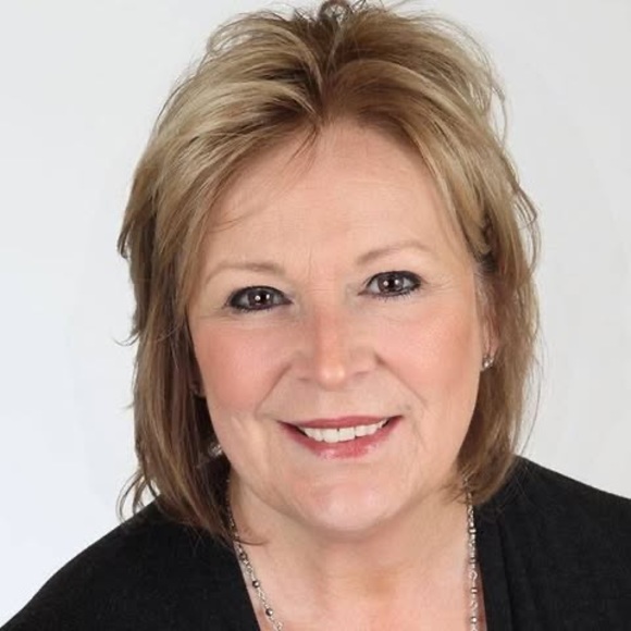 Profile Picture of Joan Read (@jpointis) on Poshmark