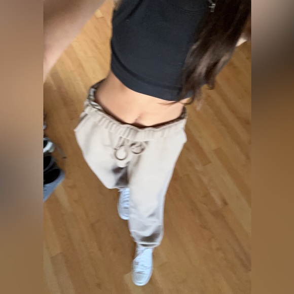 Profile Picture of Kristina Devito (@kristinadevito) on Poshmark