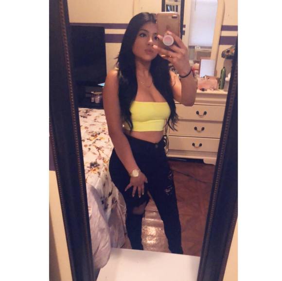 Profile Picture of Maria Oropeza (@mariaoropeza544) on Poshmark