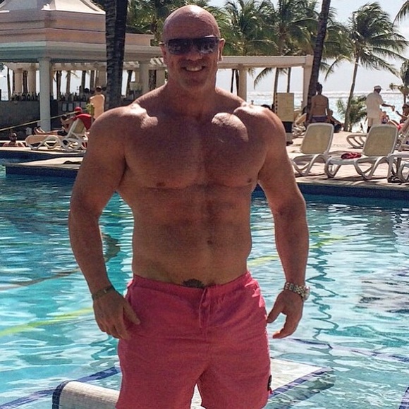 Ricky Hards - Poshmark Profile Picture of Ricky Hards (@rickhards) on Poshmark