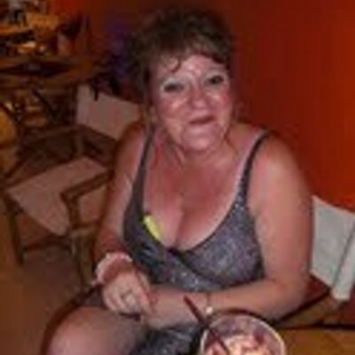 Profile Picture of Jacqueline Devlin (@ItrytobeBrainy) on Twitter