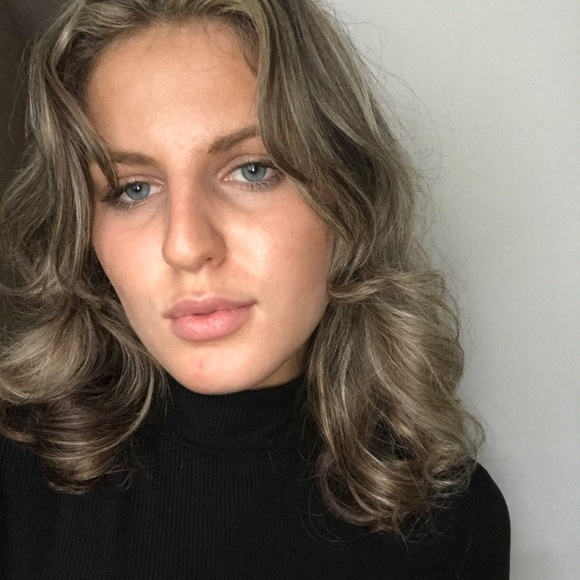 Profile Picture of Virginia Long (@virginialong930) on Poshmark