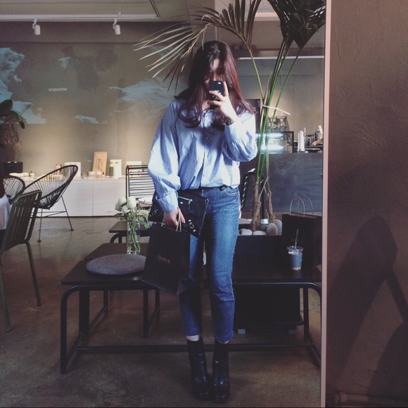 Profile Picture of Vivian Choi (@viviansom) on Poshmark