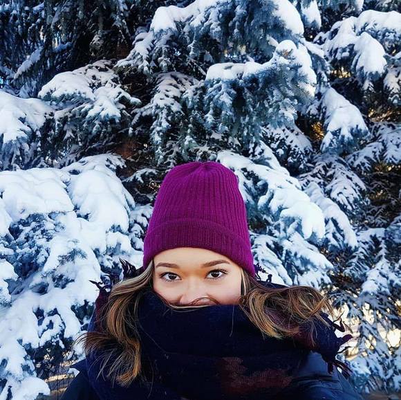 Profile Picture of Shaelyn Jones (@shaelynj) on Poshmark