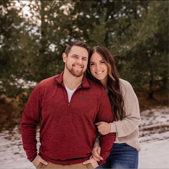 Profile Picture of Danielle Blaser (@dwalz0521) on Poshmark