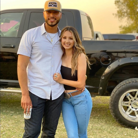 Profile Picture of Alex Pan (@ochoaisme) on Poshmark