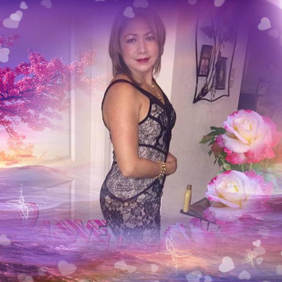 Profile Picture of Carmen Quintero (@carmenquintero) on Poshmark
