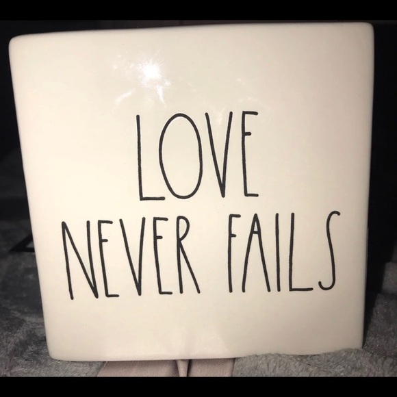 Profile Picture of Julianne Jeppesen (@jewelsj68) on Poshmark