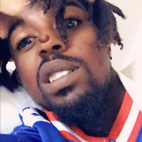 Profile Picture of Eric Walker (@ewalker0426) on Poshmark