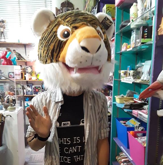 Profile Picture of Sean Iniga (@seaniniga) on Poshmark