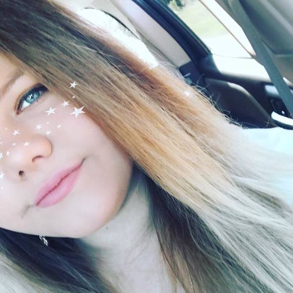 Profile Picture of Renea Bankston (@cristinbankston) on Poshmark