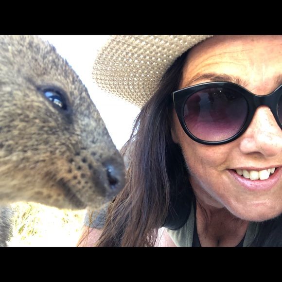 Profile Picture of Lyndsay Domonkos (@ldomo540) on Poshmark