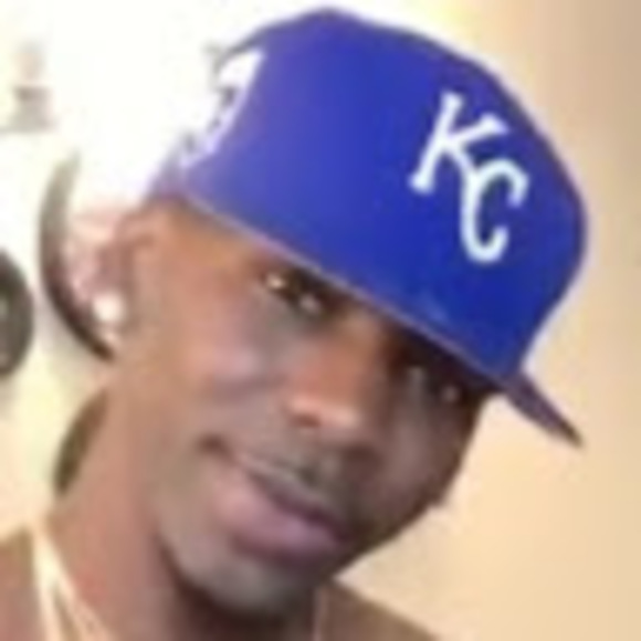 Profile Picture of Georgios Tsigaridas (@spicychicken429) on Poshmark