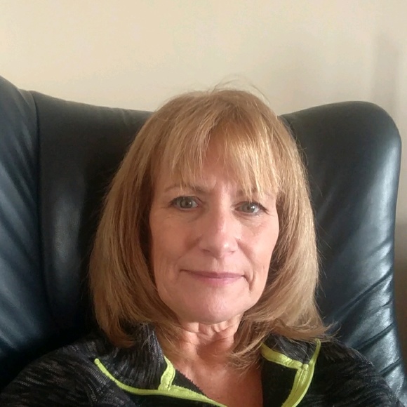 Profile Picture of Cheryl Mohoric (@cmohoric) on Poshmark