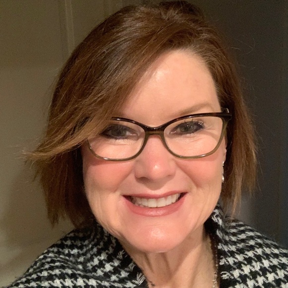 Profile Picture of Sharon Covert (@mosko1) on Poshmark