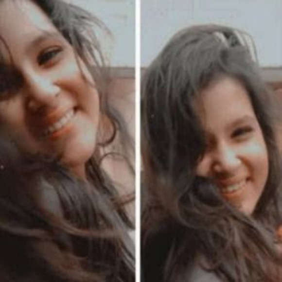 Profile Picture of Suruchi Sharma (@suruchisharm412) on Poshmark