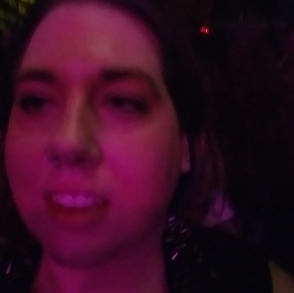 Profile Picture of Joli Grostephan-brancato (@joli_grostephan) on Poshmark