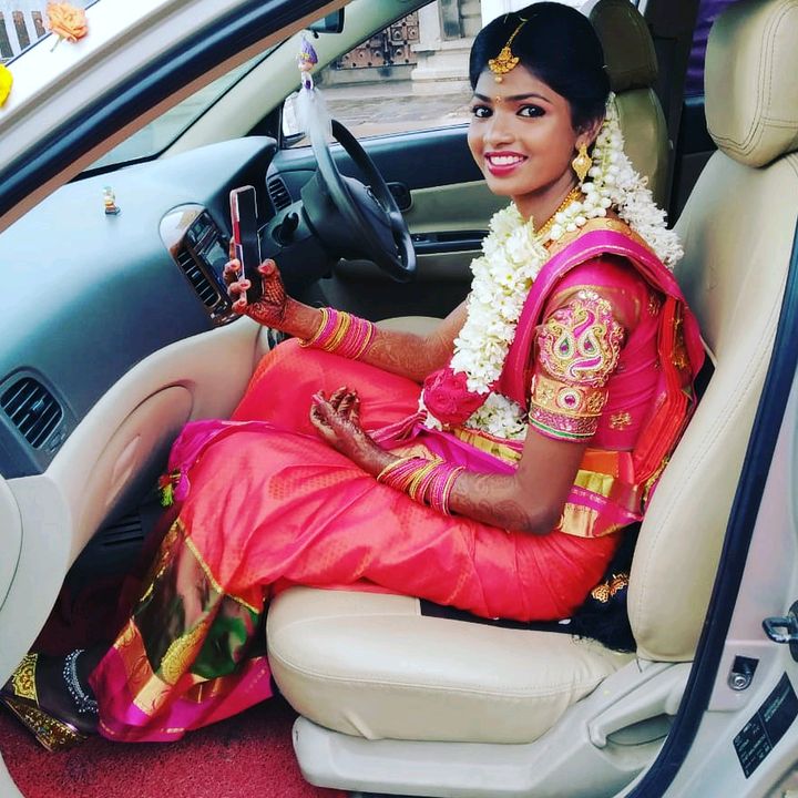 Profile Picture of pavithra (@smilequeenpavi) on Tiktok