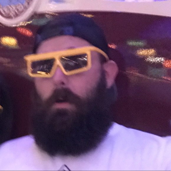 Profile Picture of Chris Porter (@portersupreme91) on Poshmark