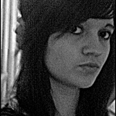 Profile Picture of Melanie Engel (@engelmelly) on Twitter