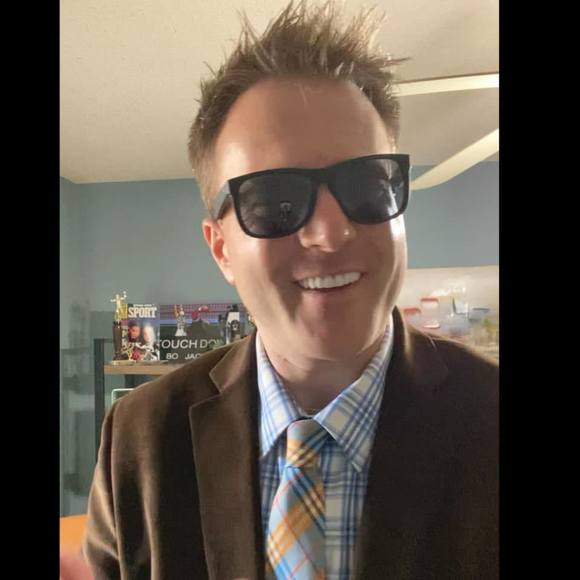 Profile Picture of Dan Truxell (@thetruck1) on Poshmark