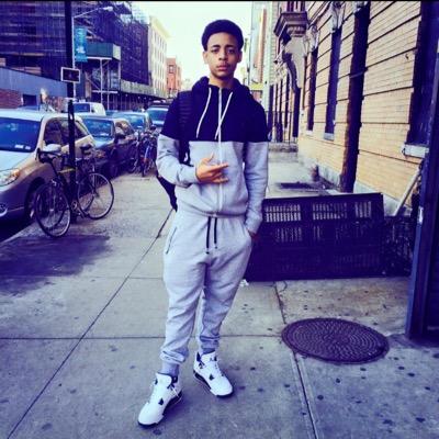 Profile Picture of Isiah Grant (@money_maker_zay) on Twitter