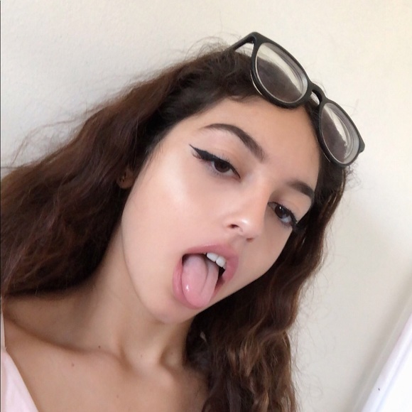 Profile Picture of Annastasia Salassidis (@axnastasias) on Poshmark