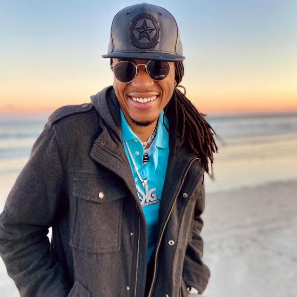 Profile Picture of Devin Watson (@dwatson06) on Poshmark