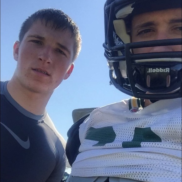 Profile Picture of Justin Muller (@mullerjus) on Poshmark