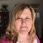 Profile Picture of Stacy Cooper (@farmroadquilts) on Instagram