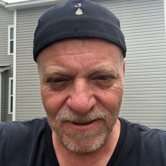 Profile Picture of Richard Morin (@richardmorin4) on Poshmark