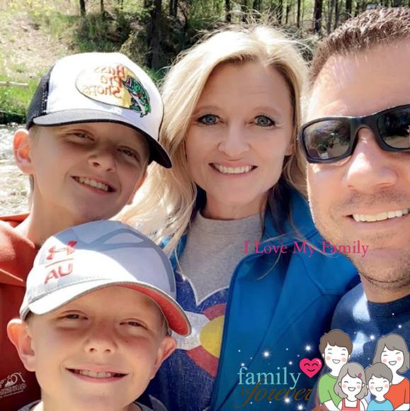 Profile Picture of Shawna Daves (@brekkennsky) on Poshmark