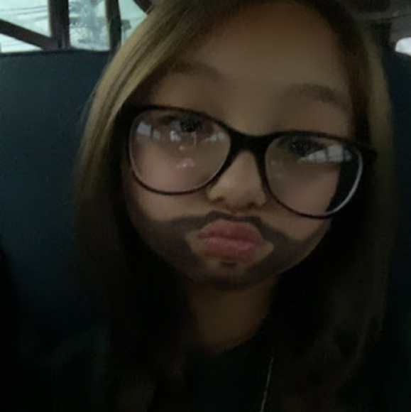 Profile Picture of Davalene Thao (@davalenethao27) on Poshmark