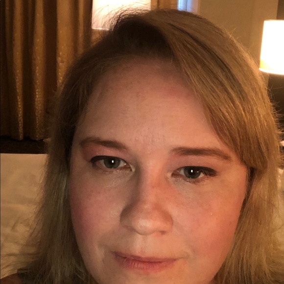 Profile Picture of Kimberly Currin (@k_currin) on Poshmark