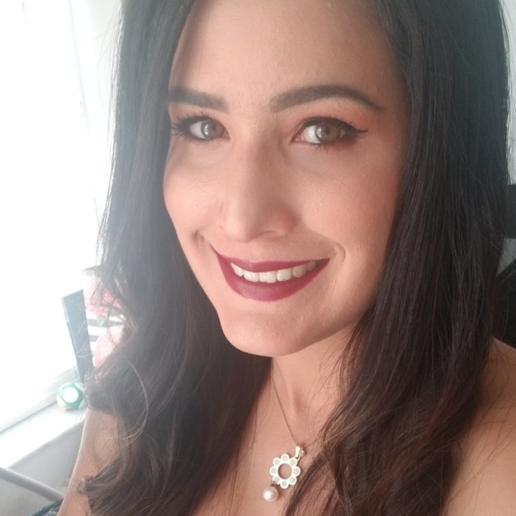 Profile Picture of Luzkarim Barrientos (@uvaluck7) on Poshmark