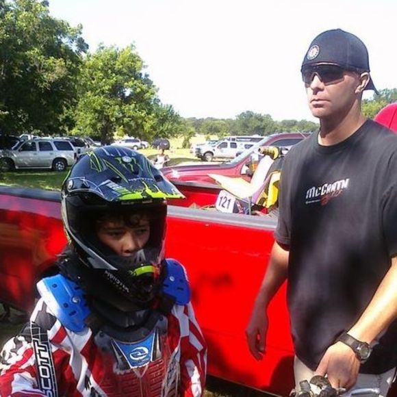 Profile Picture of Chris Farrar (@nascarbud08) on Poshmark